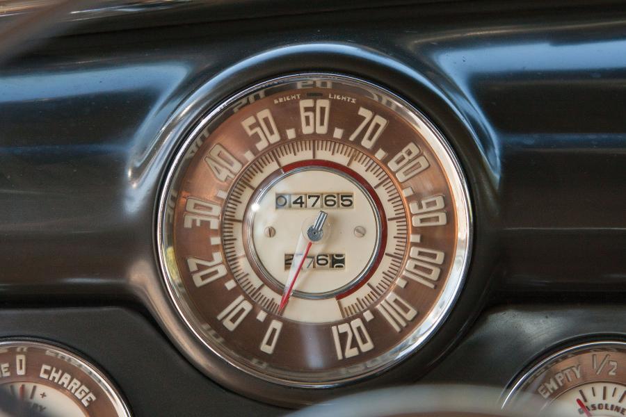 Панель приборов Buick Roadmaster Sedanet (76S-4707) 1946 года  (фото 6 из 26)
